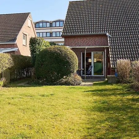 Haus Ostseeflora Holiday home Holm (Plon)